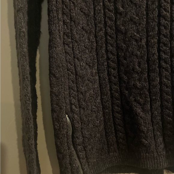 American Eagle Outfitters Size Large Sweater Crew Neck~Dark Purple color - Picture 4 of 5